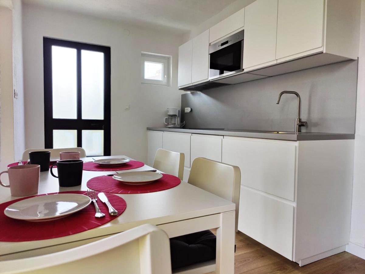 Apartment Lipa Ровінь Екстер'єр фото