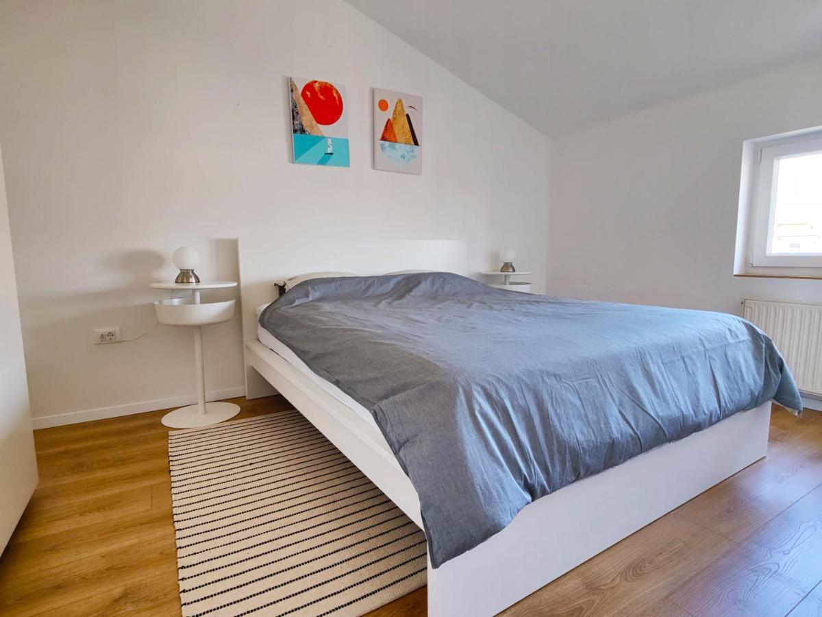 Apartment Lipa Ровінь Екстер'єр фото